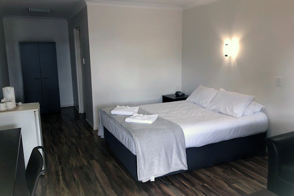 double motel room at the Jolly Collier