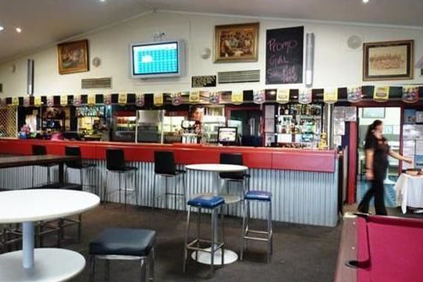 Public bar at Moura's popular Coal N Cattle Hotel Motel